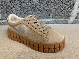  PLAY SNEAKER W<br>nuts-gold